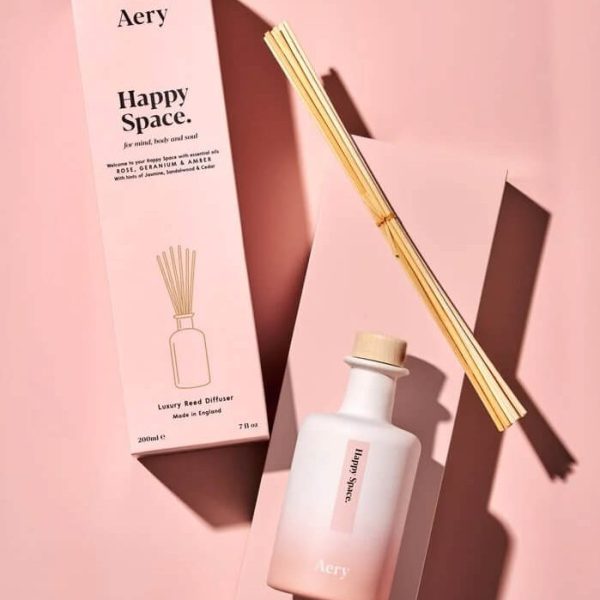 AERY HAPPY SPACE REED DIFFUSER - ROSE GERANIUM AND AMBER (VEGAN FRIENDLY)